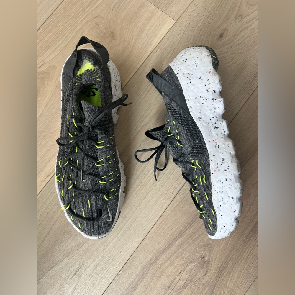 NIKE space hippie 04 in black volt / men's 10
